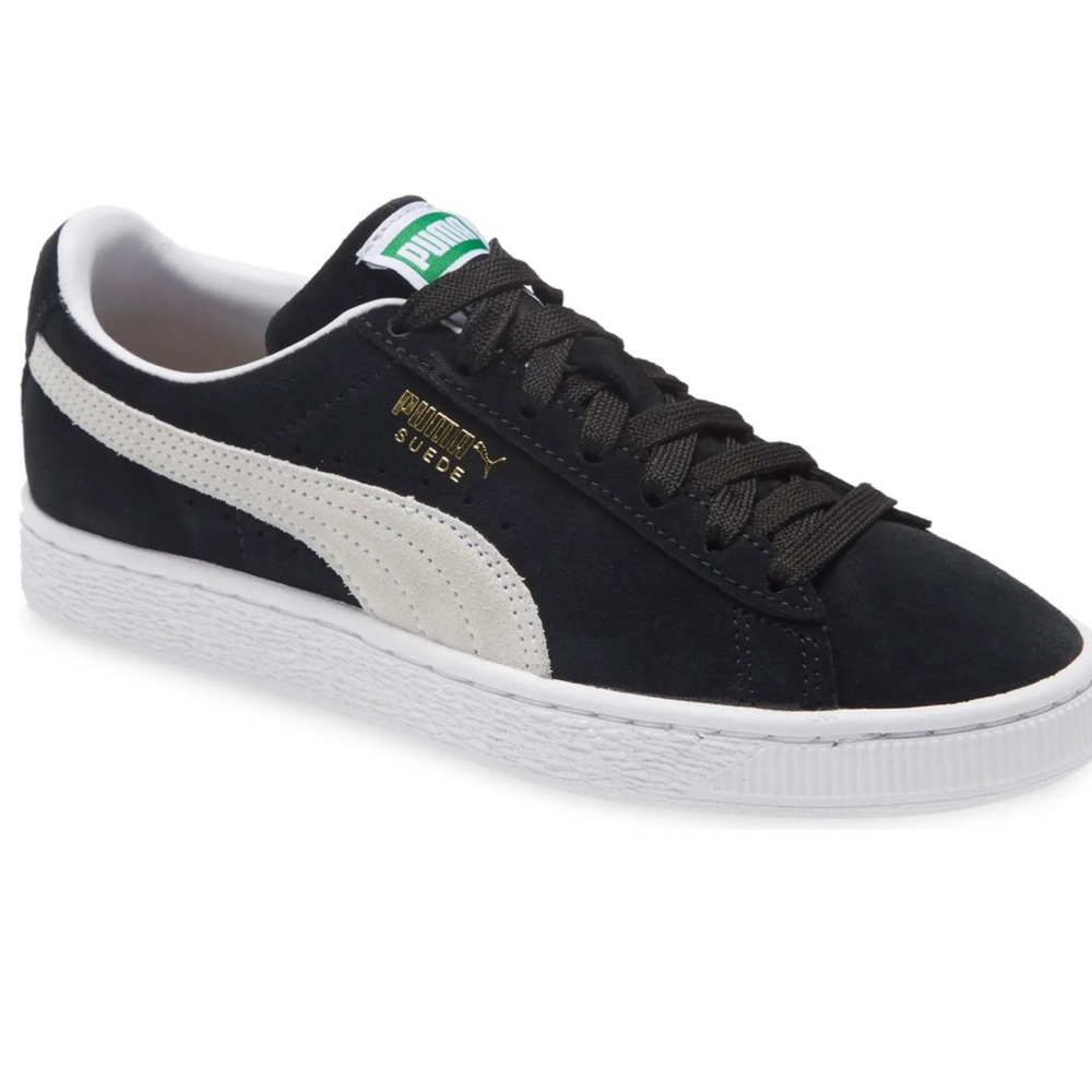 NWT Puma Suede Classic XXI Black Women’s Sneaker - size 8.5